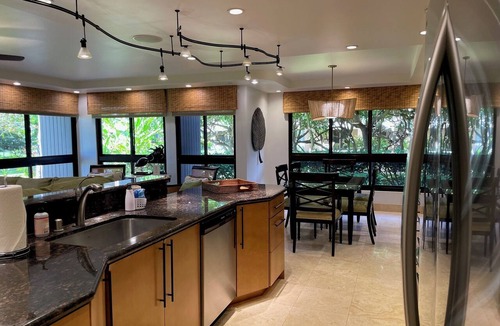 Kaanapali Condo | FAMILY 1ST FLOOR Kaanapali Alii Unit 416 CORNER 2bdrm Updated Open Floorplan Family Friendly, Our condo is located in Building Four, the North end Corner unit on ground floor, Unit 416. Our Ocean View spacious and luxurious family sized 2.