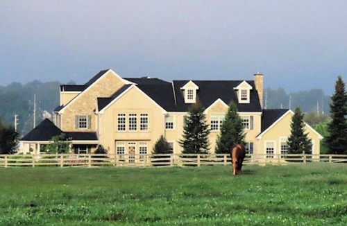 Salunga House | Farmhouse 2 bedroom suite @ Nookside Stables