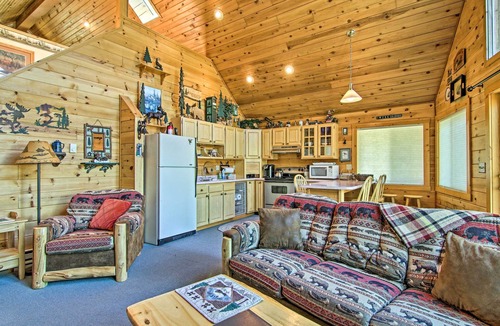 Florissant Cabin | Florissant Hilltop Hideaway w/Porch, Pond View