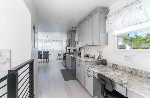 Farmington House | Foothills & Chill — Spacious 4‑Bedroom