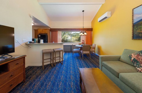 Princeville Hotel | Four 1BR Condos w/Beach Gear + Pool & Jacuzzi + Fire Pits | Free Parking