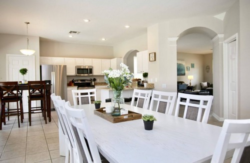 Windsor Hills House | FREE Resort, 3 Kings, 4 Parking Spaces, AC Game Rm