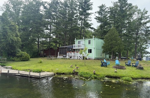 Sister Lakes House | Frog Hollow at Viewpoint Beach on Magician Lake, Sister Lakes, MI 49047