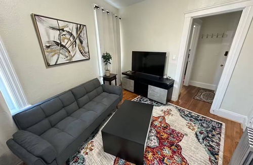North Brookline Apartment | Fully private 1bed apt brookline