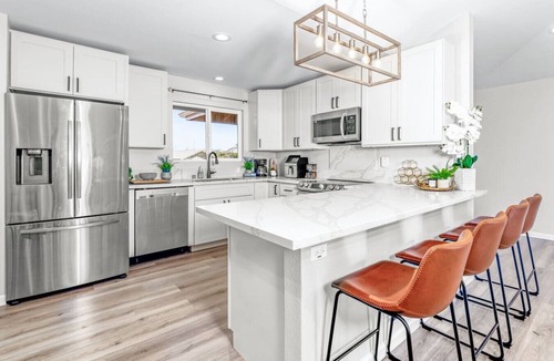 Keaau House | Garden View Home for Families Near Shipman Beach