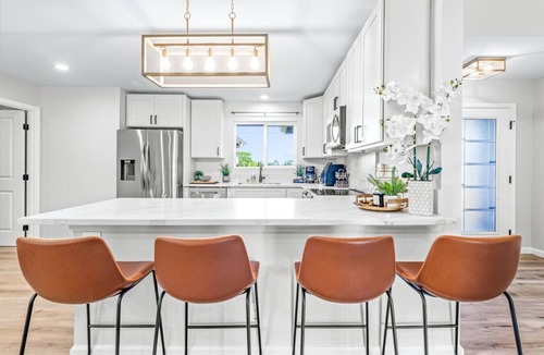 Keaau House | Garden View Home for Families Near Shipman Beach