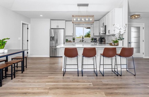 Keaau House | Garden View Home for Families Near Shipman Beach