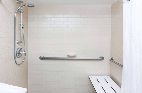 Horsham House | Get Some Refreshing Rest! Free Parking, Pet-friendly Property, Near Lukens Park