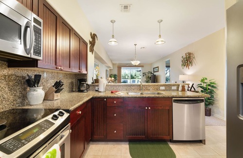 Waikoloa Condo | Golf-view condo with pool, gym & jacuzzi - near beach