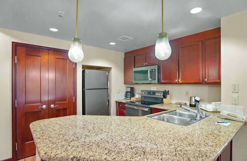 Ko Olina Resort | Gorgeous Beachfront KoOlina Resort + Amenities Included