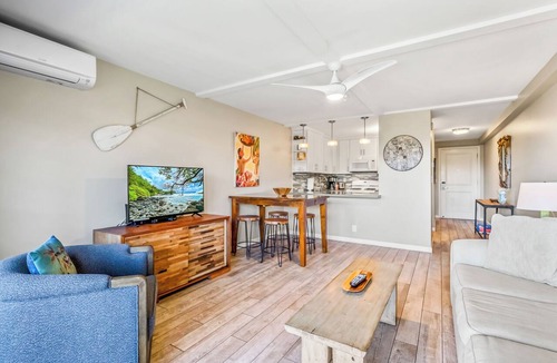 Kihei Condo | GORGEOUS REMODEL-WELL EQUIPPED-MODERN LUXURY-AC THROUGHOUT