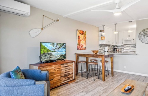 Kihei Condo | GORGEOUS REMODEL-WELL EQUIPPED-MODERN LUXURY-AC THROUGHOUT
