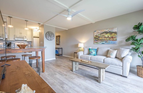 Kihei Condo | GORGEOUS REMODEL-WELL EQUIPPED-MODERN LUXURY-AC THROUGHOUT
