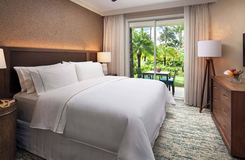 Princeville Resort | Gorgeous Waterside Princeville Ocean Resort + Amenities Included
