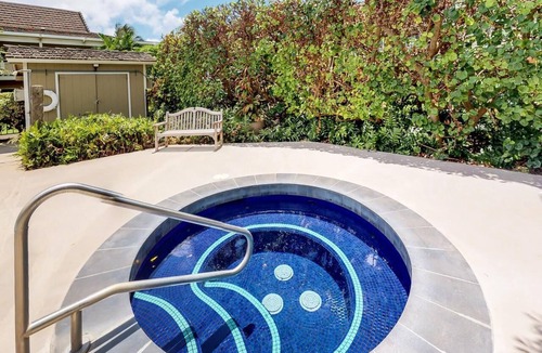 Wailua Hotel | Great Find! Stunning Garden View Suite | 3 Onsite Pools & Free Parking