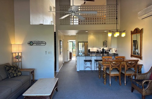 Kihei Condo | Great for families and couples. Next to a tropical pool in Hawaiian landscape.