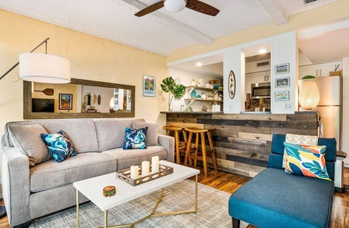 Kailua-Kona Condo | 🏖️Ground Floor Fully Upgraded Kona Condo Steps to Ocean Pool | AC