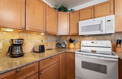 Kailua-Kona Condo | 🏖️Ground Floor Oasis | Concierge Included | AC