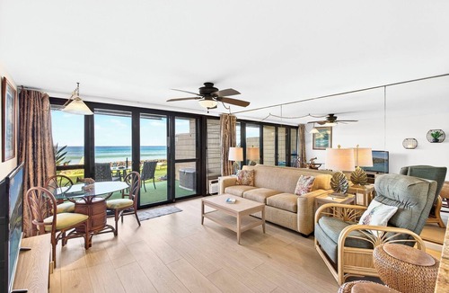 Honokowai Condo | Ground floor! Swim with the turtles! Book now!