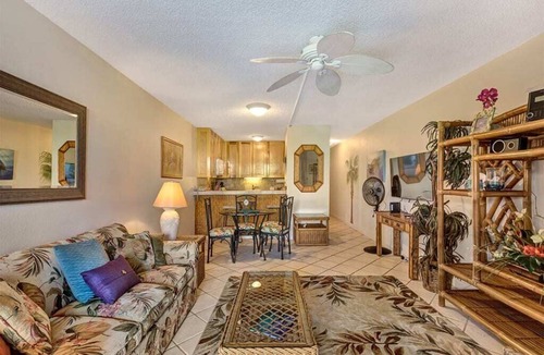 Kihei Condo | Ground Floor w/Tropical Décor–Kamaole Sands