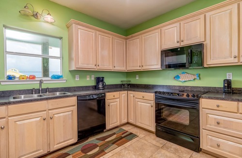 Dauphin Island House | Gulf-side Beach house, great layout on beach and close walk to water! - Beach Br