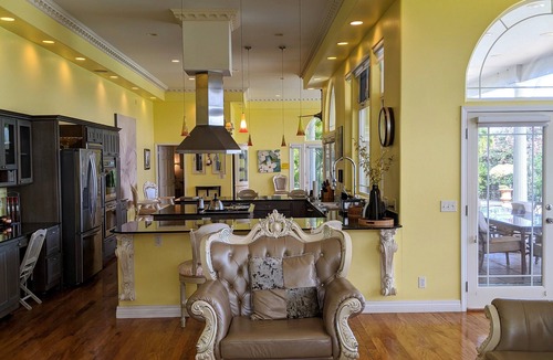 Wainaku House | Hale Hilo Bay Tropical Hideaway