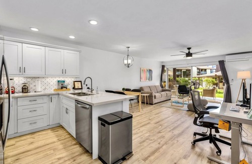 Kihei Condo | Hale Kamaole 108 - AC, Partial Ocean View, Across from Kamaole Beach!