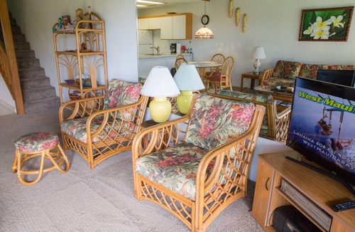 Kihei Condo | Hale Kamaole 223 Second floor condo, easy access to best beach on Maui!