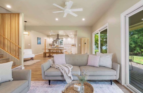 Princeville House | Hale Namakeha! New Modern Home, Stylish Design +AC