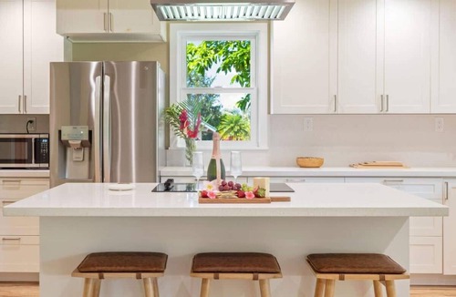 Princeville House | Hale Namakeha! New Modern Home, Stylish Design +AC