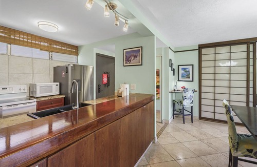 Kihei Condo | Haleakala Shores A-308 - Ocean/Mountain Views, Stylish 2br/2ba, Lanai, AC, Wi-Fi