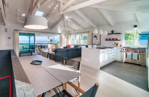 Hanalei House | Hanalei Beachfront 3 Bedroom Home by RedAwning