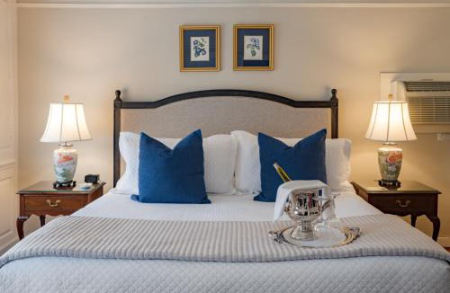 Marblehead Hotel | Harbor Light Inn