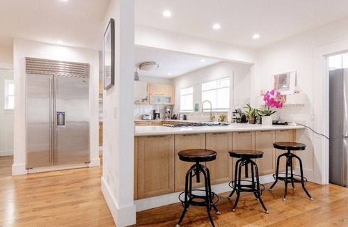 Downtown House | Head-on OCEAN VIEW BEACH HOUSE!