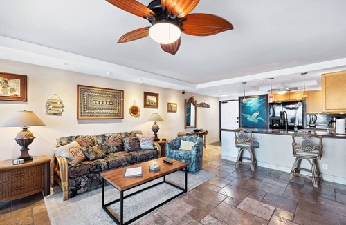 Kahana Condo | 🌺 Hololani Penthouse MAUI Oceanfront 🐋