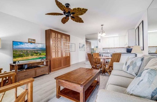 Kihei Condo | Homey Touches! Condo w/Lanai – Kamaole Sands 3306