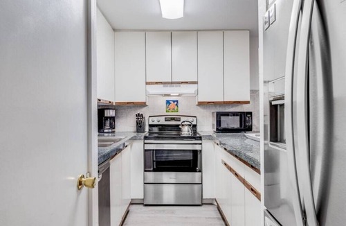 Kihei Condo | Homey Touches! Condo w/Lanai – Kamaole Sands 3306