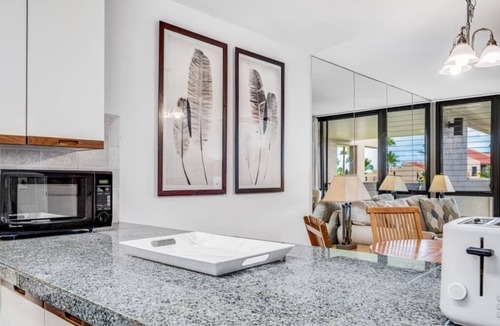 Kihei Condo | Homey Touches! Condo w/Lanai – Kamaole Sands 3306
