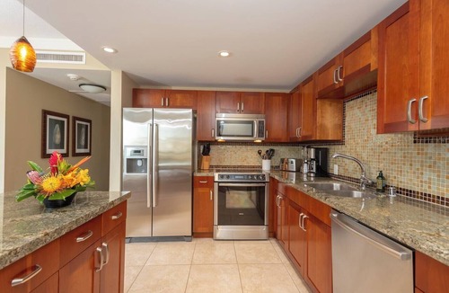 Kaanapali Condo | Honua Kai | Ocean View Studio Sleeps 4 | Car Incl. w/6+ Nights | HKH-423 by KBM