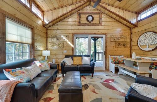 Broken Bow House | Hook, Line, & Sinker Retreat: Fire Pit, Grill!