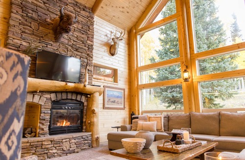 Mammoth Creek Cabin | Hot Tub+Fire pit under the stars at Panguitch Lake