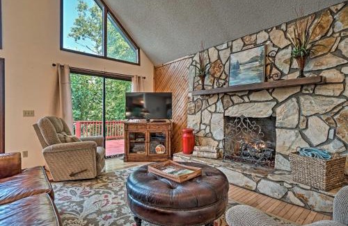 Otto House | Hot Tub + Game Room: Mountain Retreat in Otto!