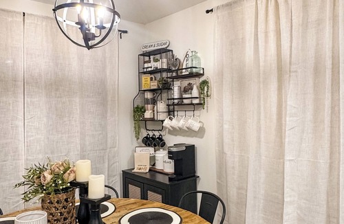 Lowell House | House of Olive Heart of NWA Family-Friendly 3BR Home Sleeps 6