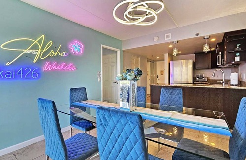 Waikiki Condo | Ilikai 426 2 Bedroom Ocean/Pool Views - 1 K, 2 Full and 2 Q Sofa Beds