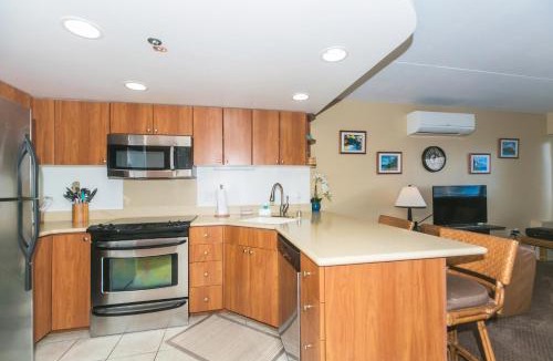 Waikiki House | Ilikai Tower 1323