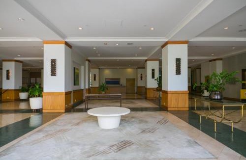 Waikiki House | Ilikai Tower 1323