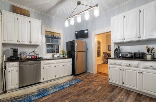East Durham House | In City, Airy Cheerful Bungalow, Homey with a Fire Pit and enclosed yard.