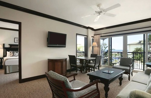 Wailua House | Island Escape! Private Lanai, Full Kitchen, Spa, Minutes to Waipouli Beach