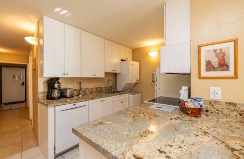 Maalaea Apartment | Island Sands Resort 310