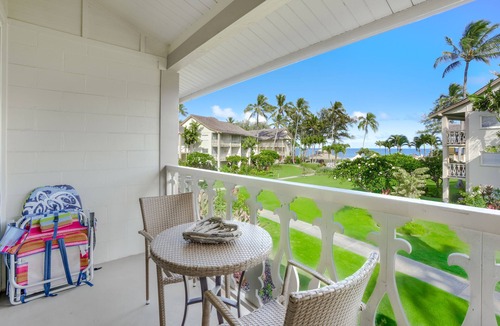 Wailua Apartment | Islander on the Beach 201 Ocean & Garden Views | Studio with AC